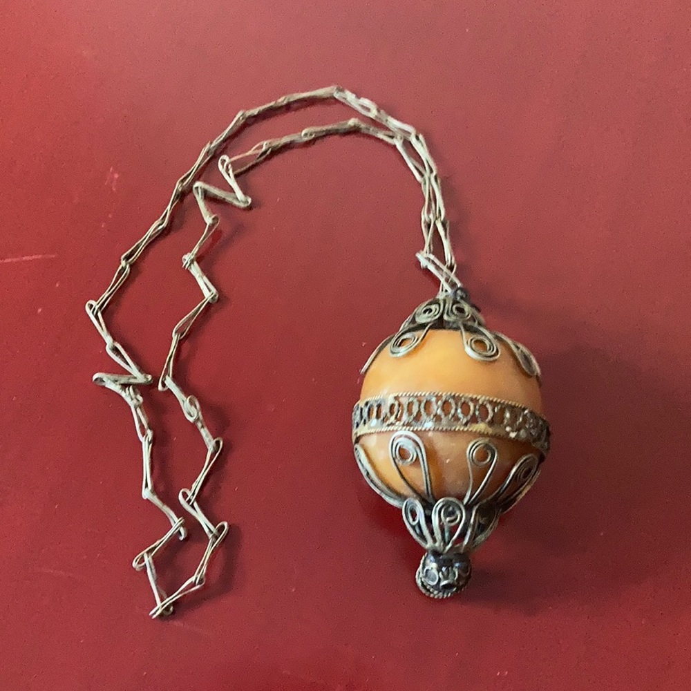 1970s necklace